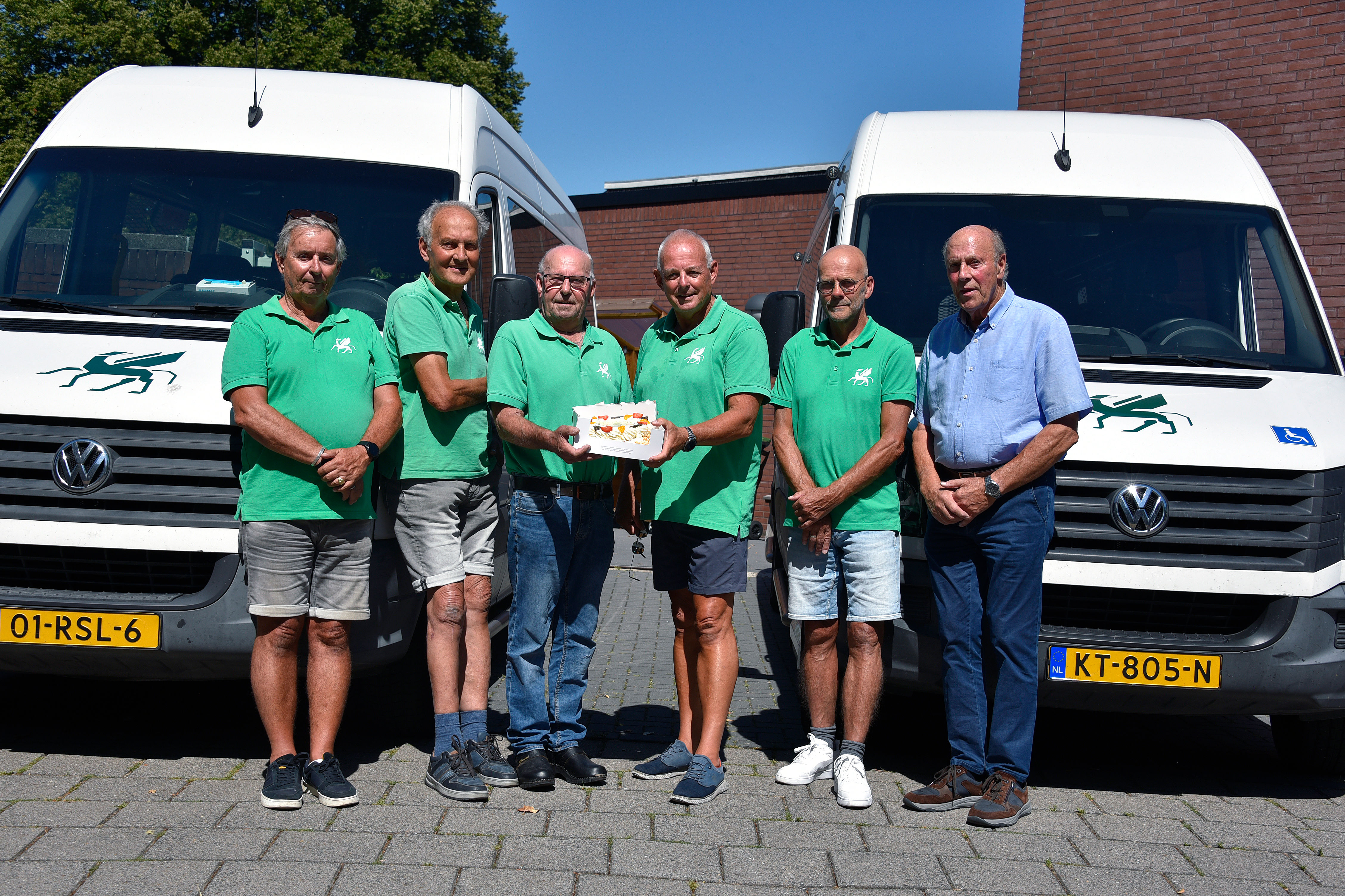 Pluim van de Maand voor de vrijwilligers van stichting Griffioenbus