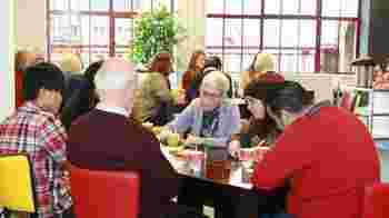 Wij zoeken enthousiaste taalvrijwilligers (50+)