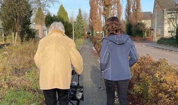 Boodschappen en koffie met Mies