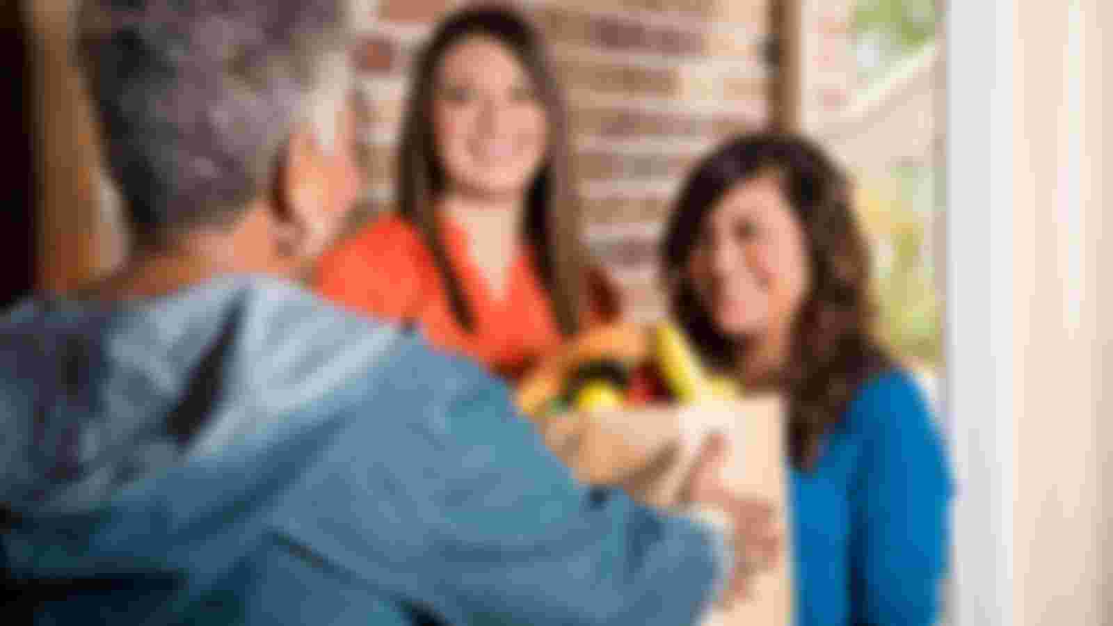 Studenten in Utrecht: Samen Boodschappen Doen voor een Buurtbewoner