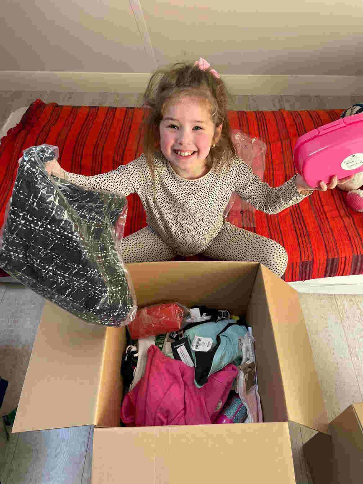 Vrijwilligersvacature – Kledingpakketmaker meisjeskleding