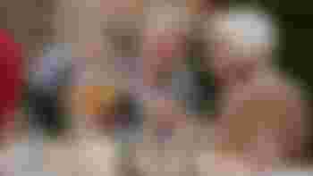 Maatschappelijk betrokken Aafke (93) uit Naarden zoekt een gezellig maatje.