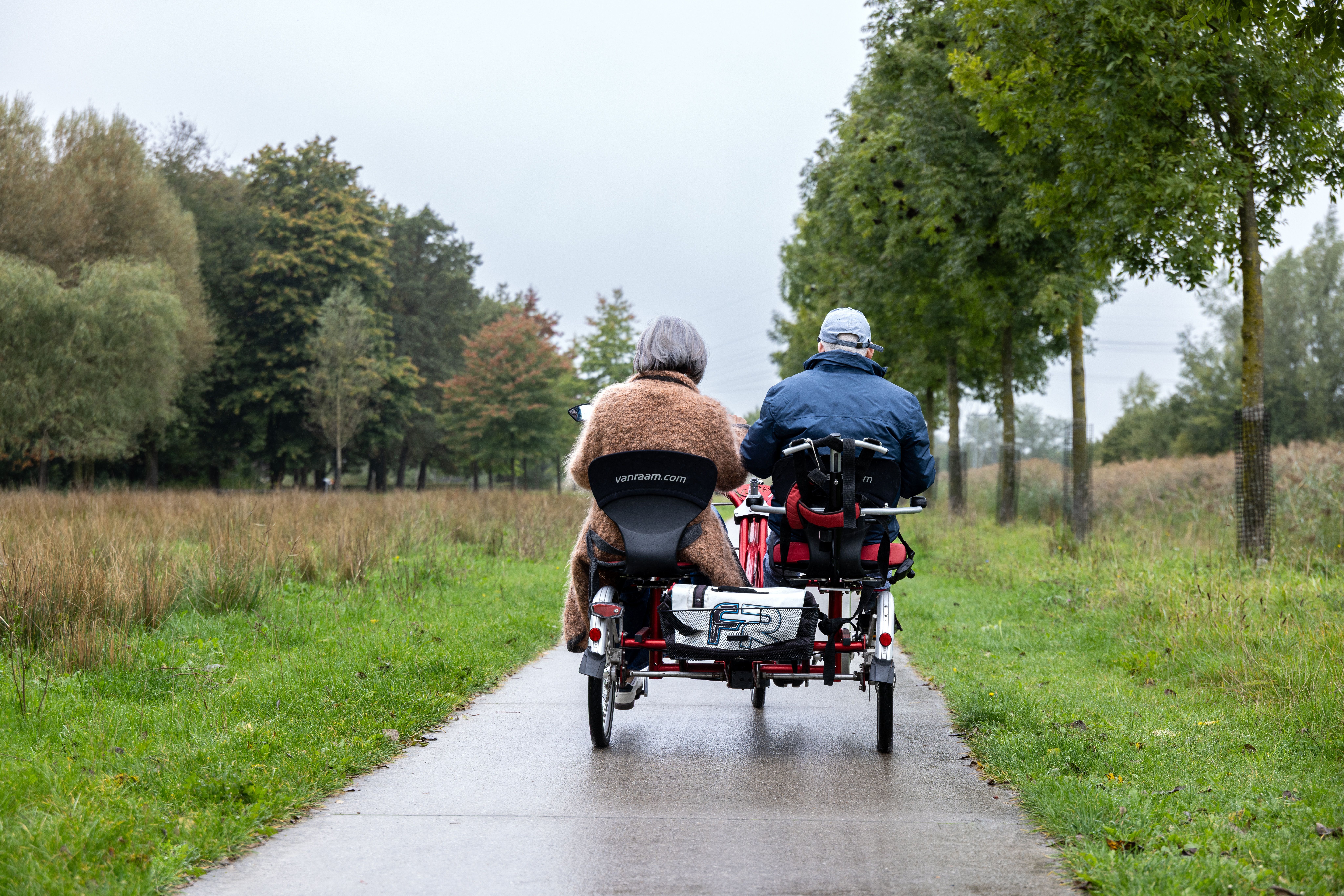 Samen op de duo fiets