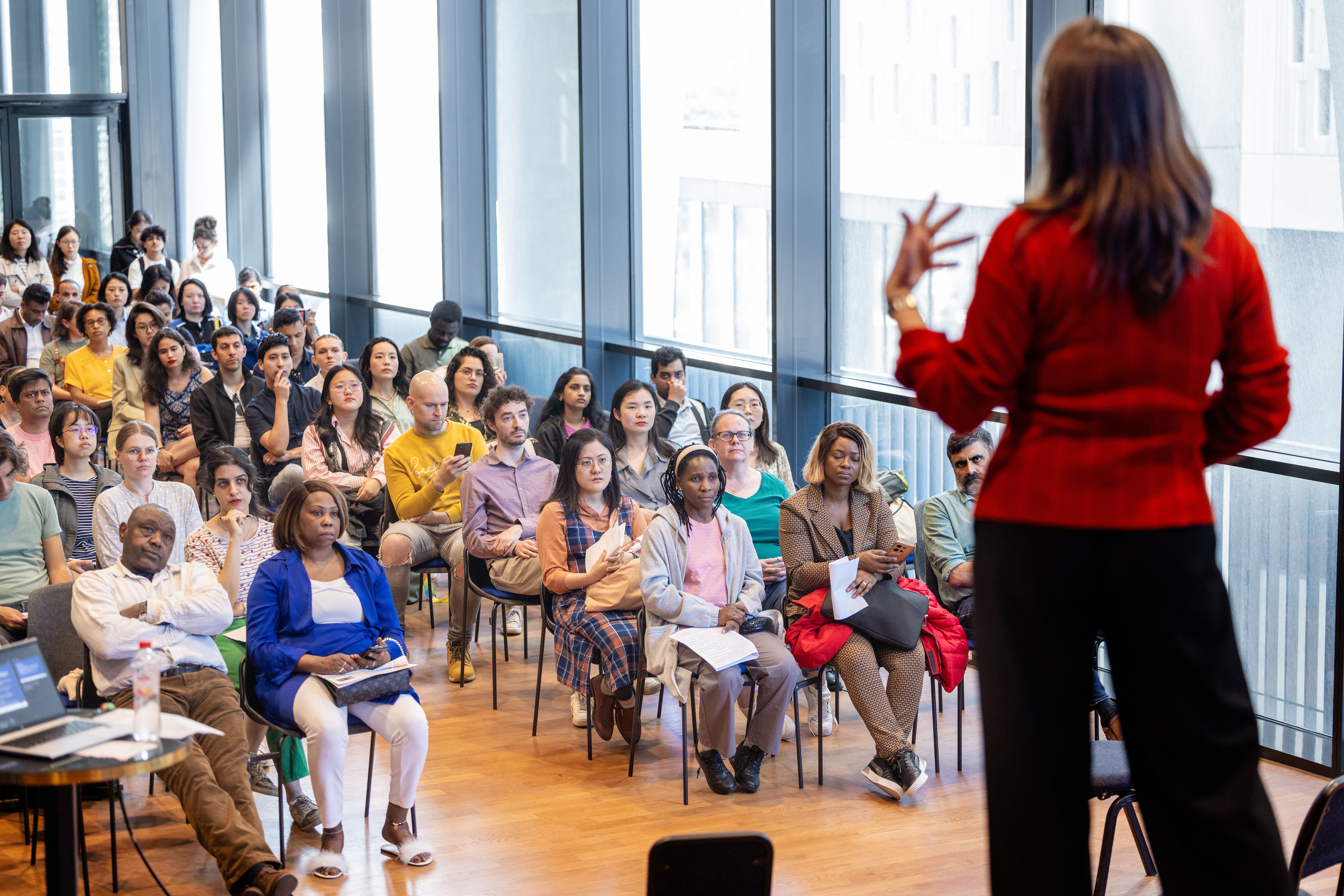 Inspiratie & Netwerken: Hoe Vrijwilligers Bijdragen aan Vrede & Veiligheid
