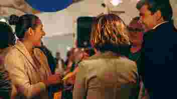 If you're navigating life as an international in The Hague, you know that settling into a new city can present challenges. That's why The Hague International Centre hosts a valuable "Feel at Home" event on March 24th at the centrally located Boterwaag. This is a fantastic opportunity to gather essential information and connect with fellow internationals in a relaxed and welcoming atmosphere. Imagine an evening where you can engage with experts on various crucial topics, from housing and childcare to taxes and healthcare, and even discover local social clubs. Whatever questions you have about daily life in The Hague, you'll find knowledgeable individuals ready to assist. This event isn't just for newcomers; long-time residents are encouraged to join and expand their network. You'll have the chance to explore informative stands, enjoy live music, and participate in an interactive social game to facilitate connections. The Hague International Centre has partnered with diverse organizations to ensure a comprehensive experience. Participants include representatives from real estate agencies and mortgage advisors, recruitment firms, legal and tax specialists, healthcare providers, international schools, language learning groups, and resident associations. Undutchables Recruitment Agency, Expat Mortgages, ING, International Health Centre The Hague, and many more, including The Hague International Centre. This event offers an enjoyable way to gather essential resources and build connections within the international community. Participation is free, and refreshments will be provided. Mark your calendars for Monday, March 24th, 2025, from 5:00 PM to 8:00 PM at De Boterwaag, Grote Markt 8A, 2511BG The Hague. If you're looking to feel more at home in The Hague, this is an event you won't want to miss. Sign up using the form The Hague International Centre provided, and we look forward to seeing you there. When? Monday, 24 March 2025 17:00 to 20:00 hrs Where? De Boterwaag Grote Markt 8A, 2511BG The Hague