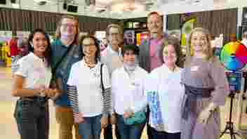 For those of us in the volunteer promotion community, this week is very special: Monday, 5 December is International Volunteer Day and Wednesday 7 December is National Volunteer Day in the Netherlands! These are days of recognition for all of the important work done by thousands of volunteers here and worldwide - and in every imaginable field. Volunteering isn't just an activity that makes a difference in the community and in the lives of others - this act of kindness can also help the one volunteering, whether it be by gaining new skills, a sense of purpose, or simply the satisfaction of having helped others. According to Time Bank, 84% of HR and recruiting professionals agree that volunteering is a great way to help people find work, with an astounding 80% of employers saying that they regard volunteering positively on a potential employee's CV. Whether it's helping to combat depression, learning to engage with new communities, or improving health and fitness, volunteering can also benefit one's physical and mental health and wellbeing. We at Volunteer The Hague understand the important benefits of volunteering - especially for internationals just moving to a new country. No matter the stage in your moving process, volunteering can be a great asset to help you get settled. This is why Volunteer the Hague connects internationals with meaningful volunteer opportunities at local non-profit organizations, free of charge. The Hague is a place where all nationalities come together, forming a multicultural society. Our mission has always been to bridge the gap between internationals who may not know where to start on their volunteering journey in a new country, and nonprofits who are searching for internationals to help aid in their inspiring missions. Together, we can empower people to change the world from the grassroots up, especially when enabled by partnerships between local internationals and local nonprofit organizations. To all of the fantastic volunteers in our community, we want to send a big THANK YOU and hope you continue your volunteer journeys in 2023!