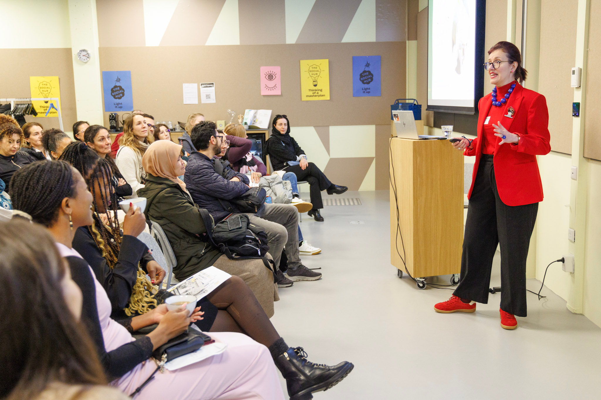 Picture of Vassia Sarantopoulou by Michel Heerkens Fotografie How can you shift from pressure inducing new year resolutions tons to meaningful intentions? Vassia Sarantopoulou explains it all. 