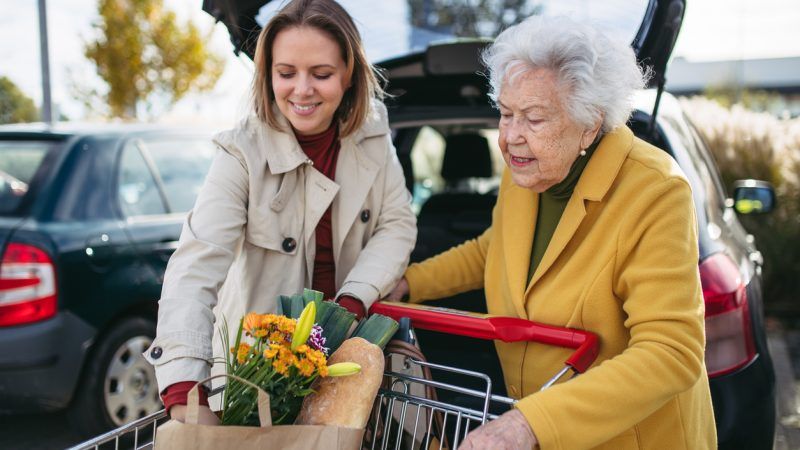 Met een aardige mevrouw boodschappen doen