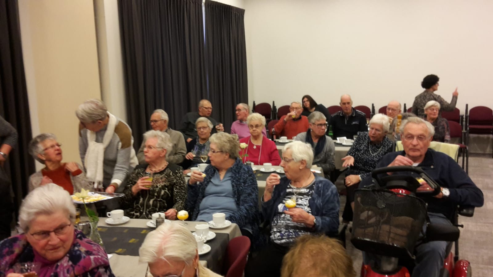 Zonnebloem afdeling Dalfsen zoekt vrijwilligers.