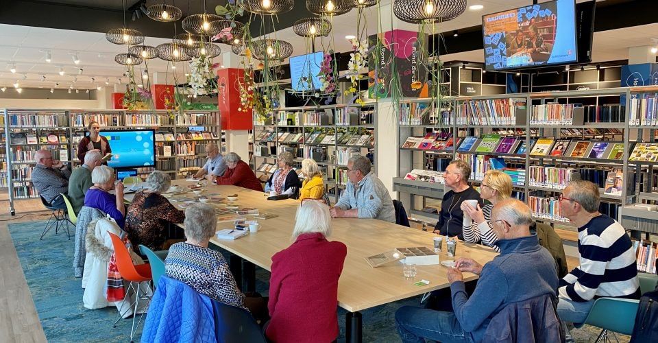 Enthousiaste Vrijwilligers om anderstaligen in Velsen N, Nederlands te leren 