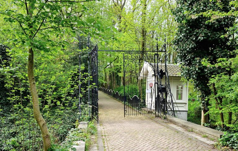 Stichting Huis te Vraag