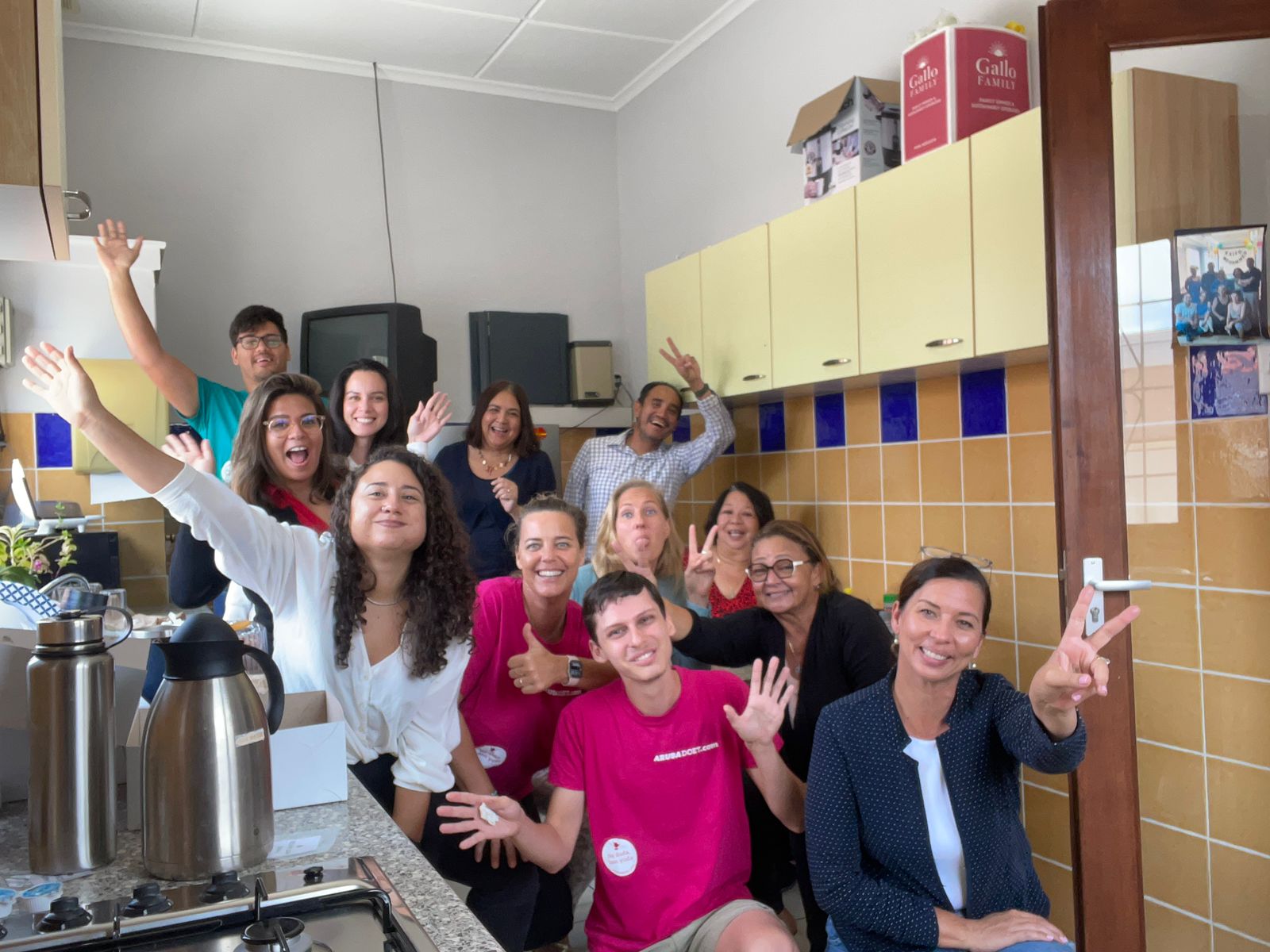 CEDE ARUBA - VOLUNTEER PROGRAM