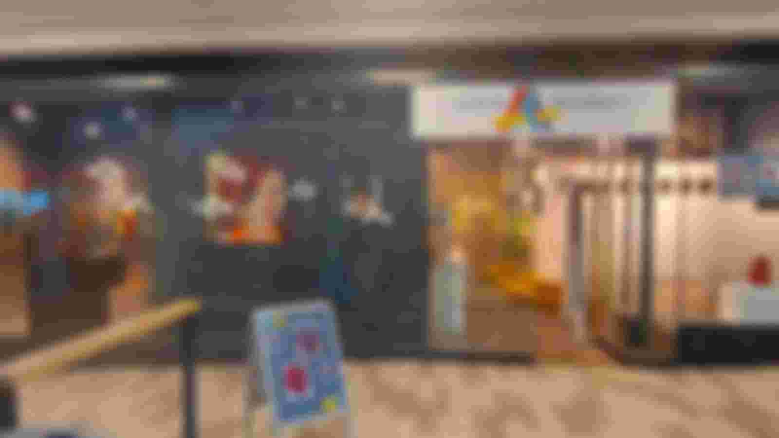 Host/hostess in our art gallery