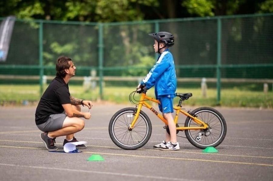 Senior Fundraiser to advise on Fundraising Strategy