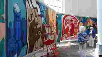 Would you like to help make beautiful wall hangings?