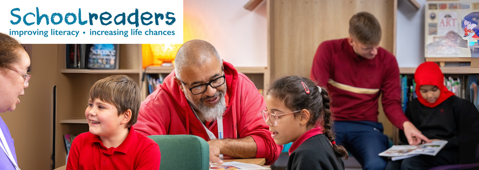 Make a difference! Become a School Reader.