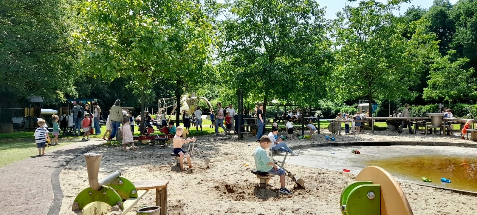 Buurt -en speeltuinvereniging Ons Genoegen