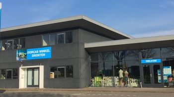 Kassamedewerker Dorcas winkel Dronten