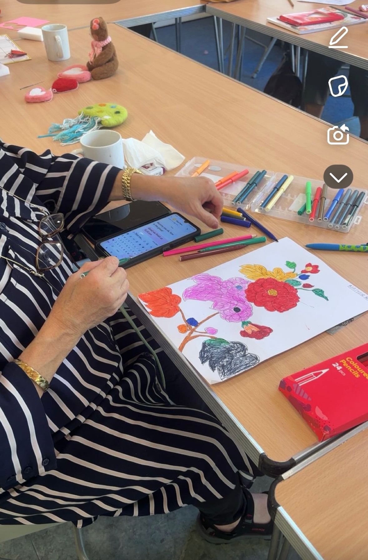 Sabr Art and Crafts Therapy Group