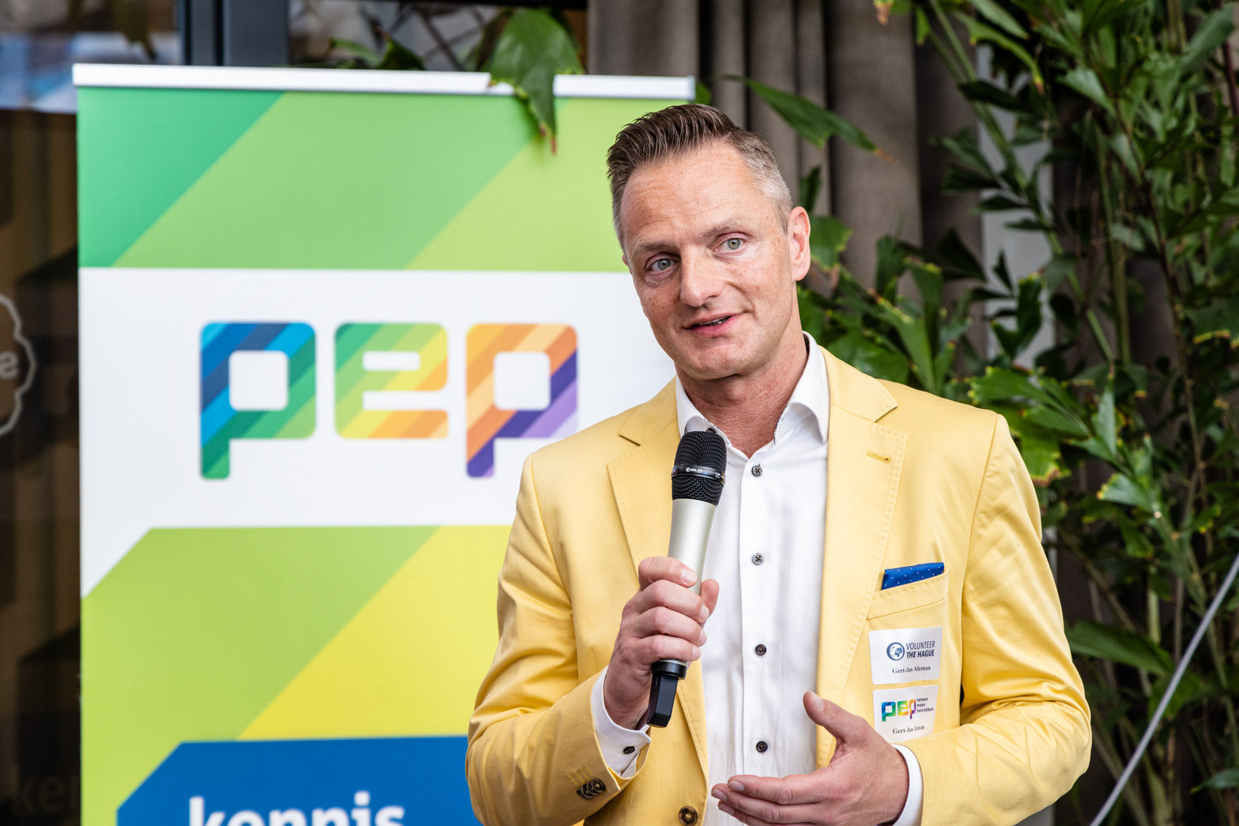 Vrijwilligersgeluk: De Magie van Geven en Ontvangen!