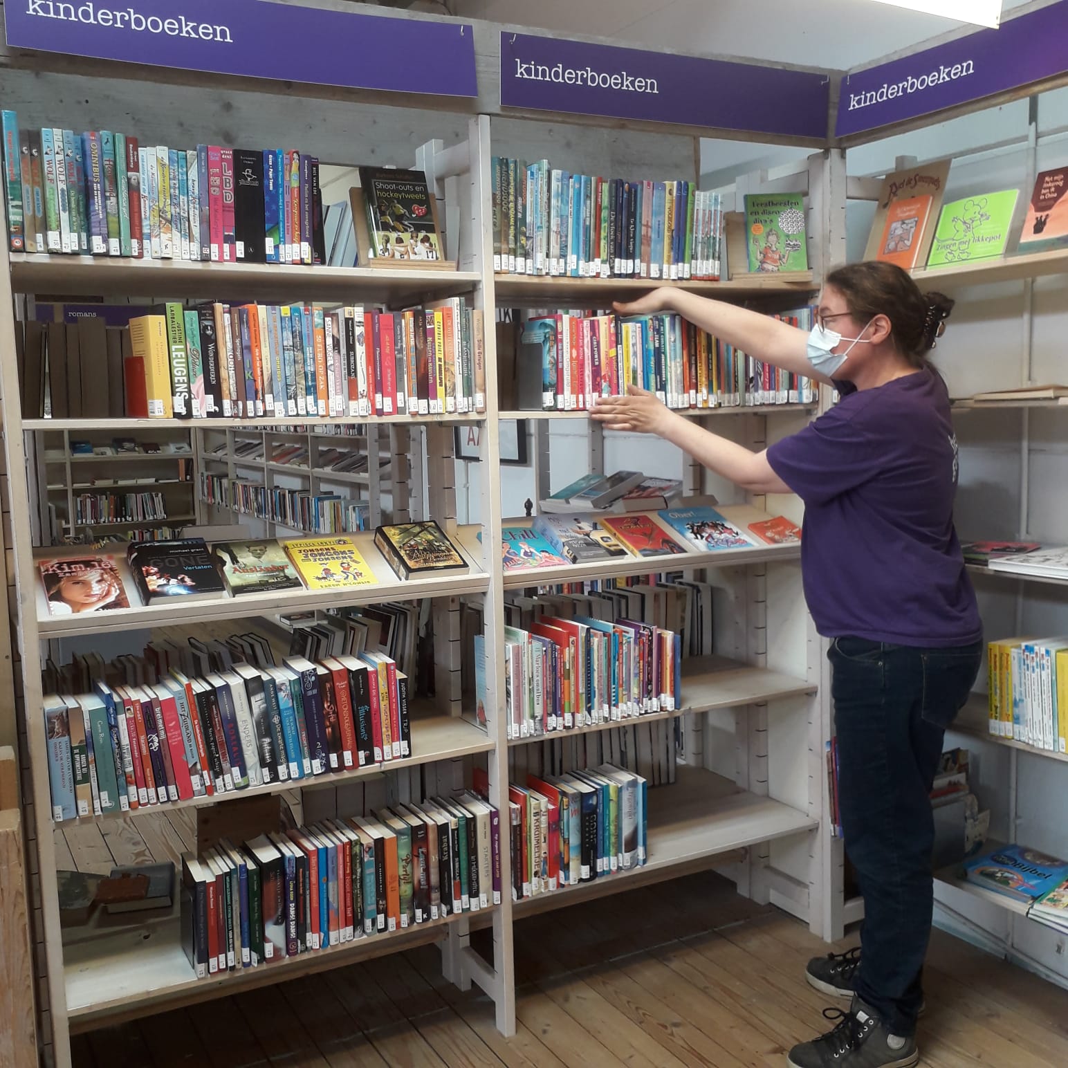 vrijwilliger boekenafdeling