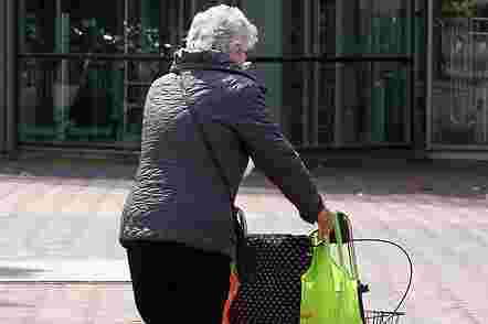 Vrouw (80 jr) wil graag contact in de ochtend of avond