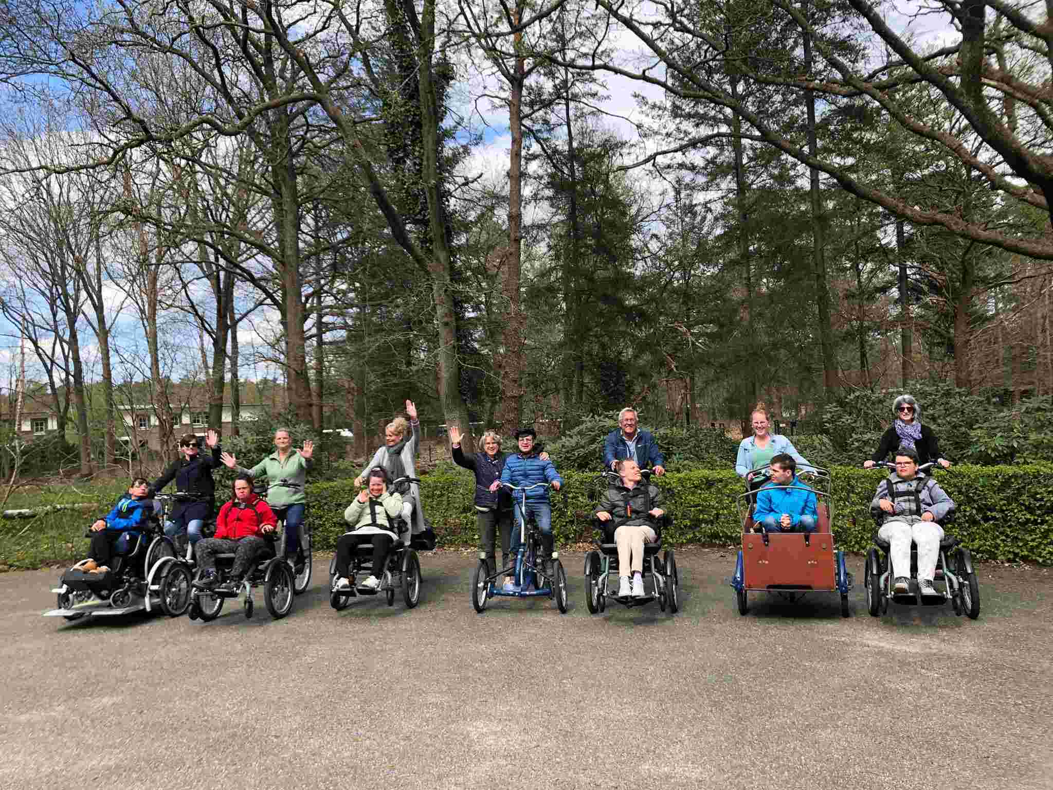 Will you be our cycling volunteer and bring a smile to residents? 🚴♂️