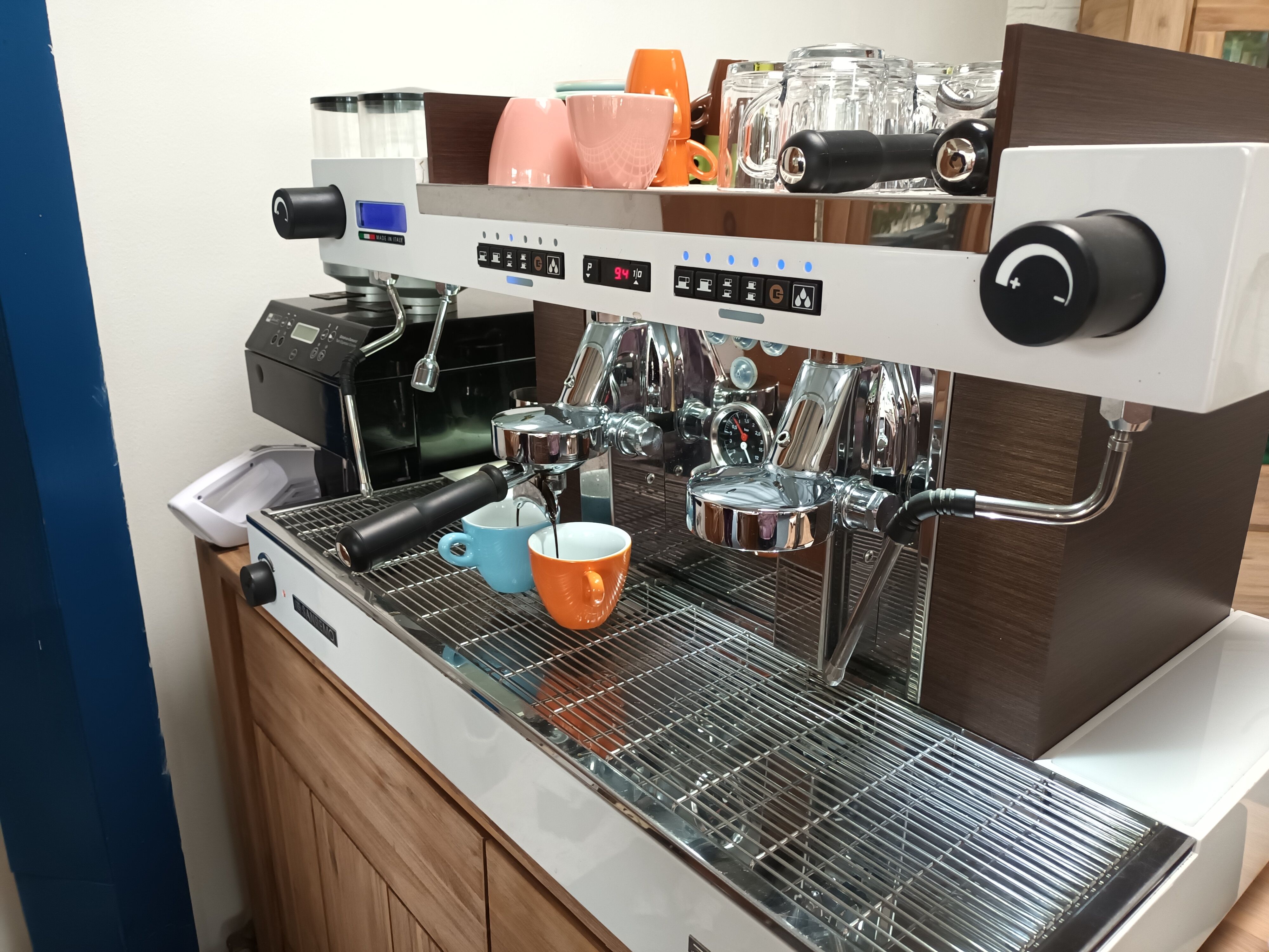 Host/hostess at the Nu De Toekomst Foundation