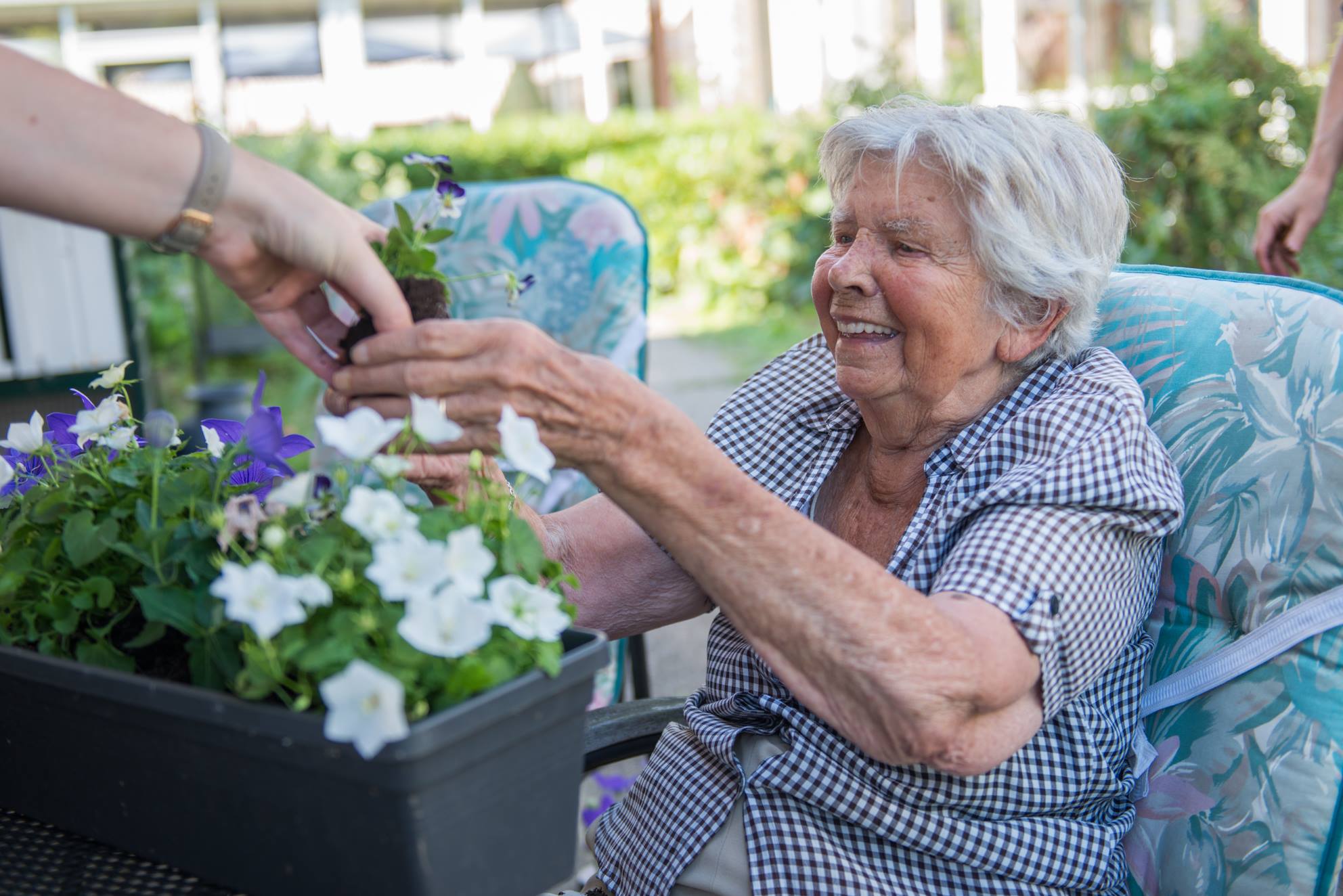 WZH Thuiszorg - Ben jij  gezellig en enthousiast? Word dan bezoekmaatje!