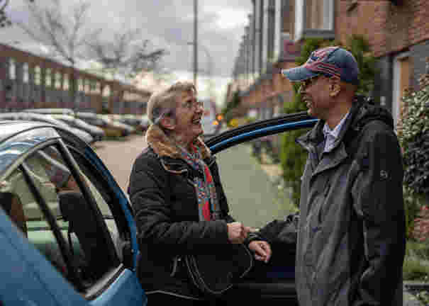 Hou je van autorijden en heb je een paar uur per week tijd?