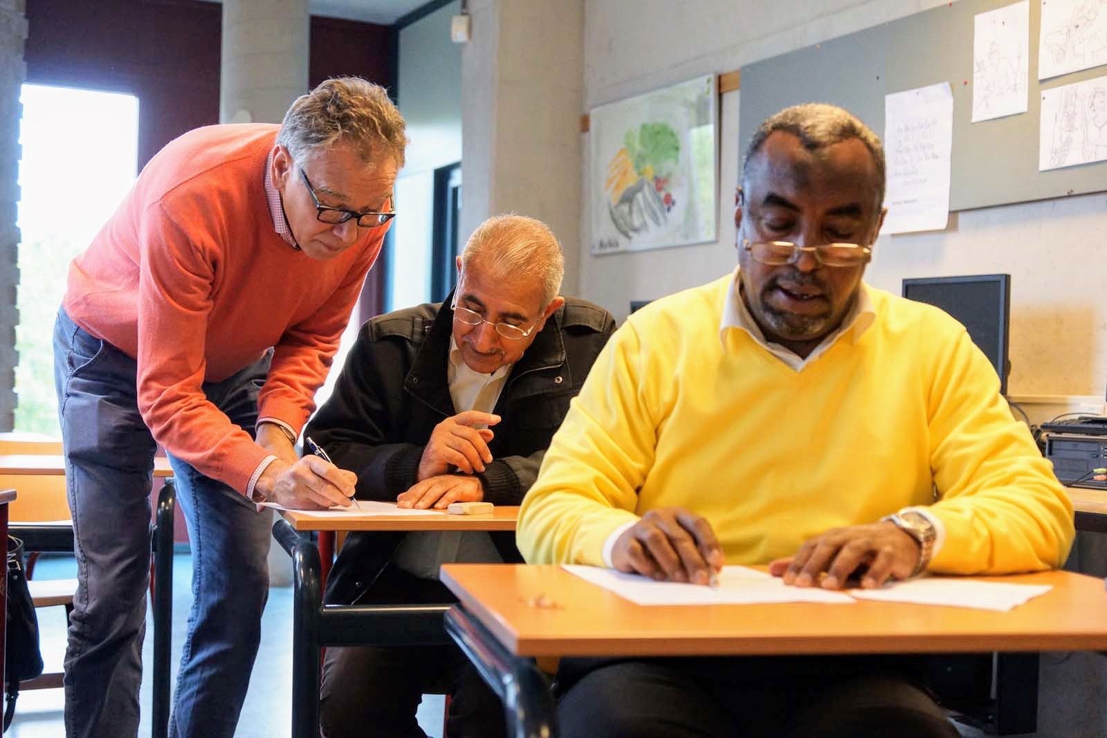Docent Nederlands voor vluchtelingen. 