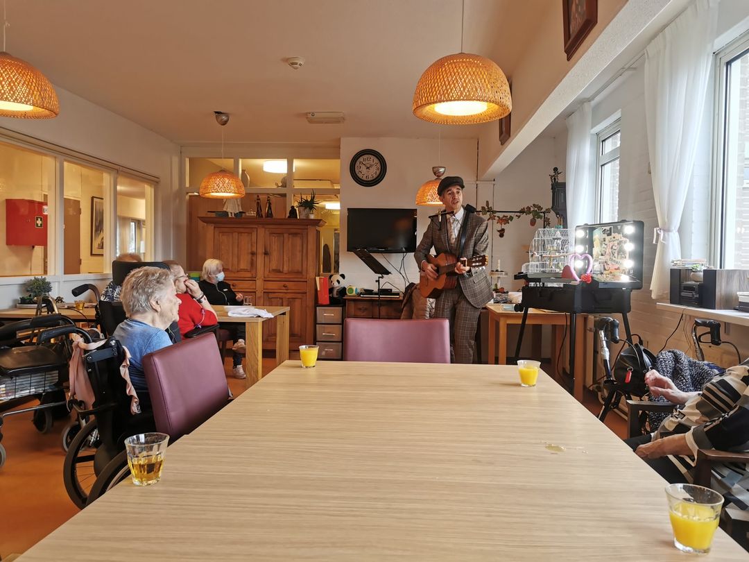 Locatie Rivierenbuurt - Huiskamer ondersteuners op vrijwillige basis gezocht!