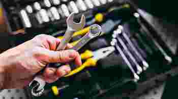 Locatie Op de Laan zoekt: Manusje van alles/ Handige Harrie