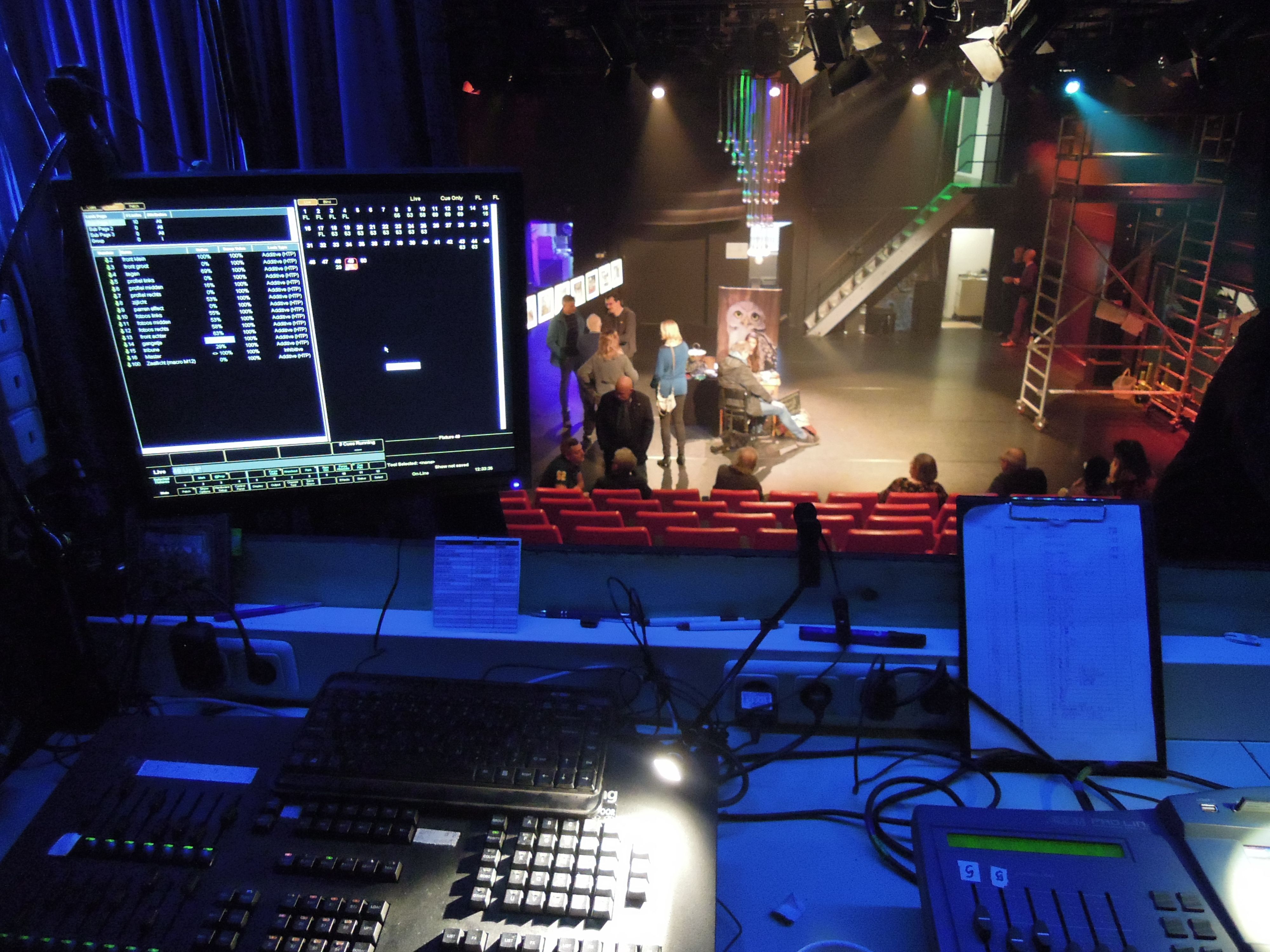 Light, sound and support for performances