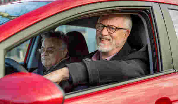 Chauffeur met eigen auto voor Begeleiden en Rijden gezocht!