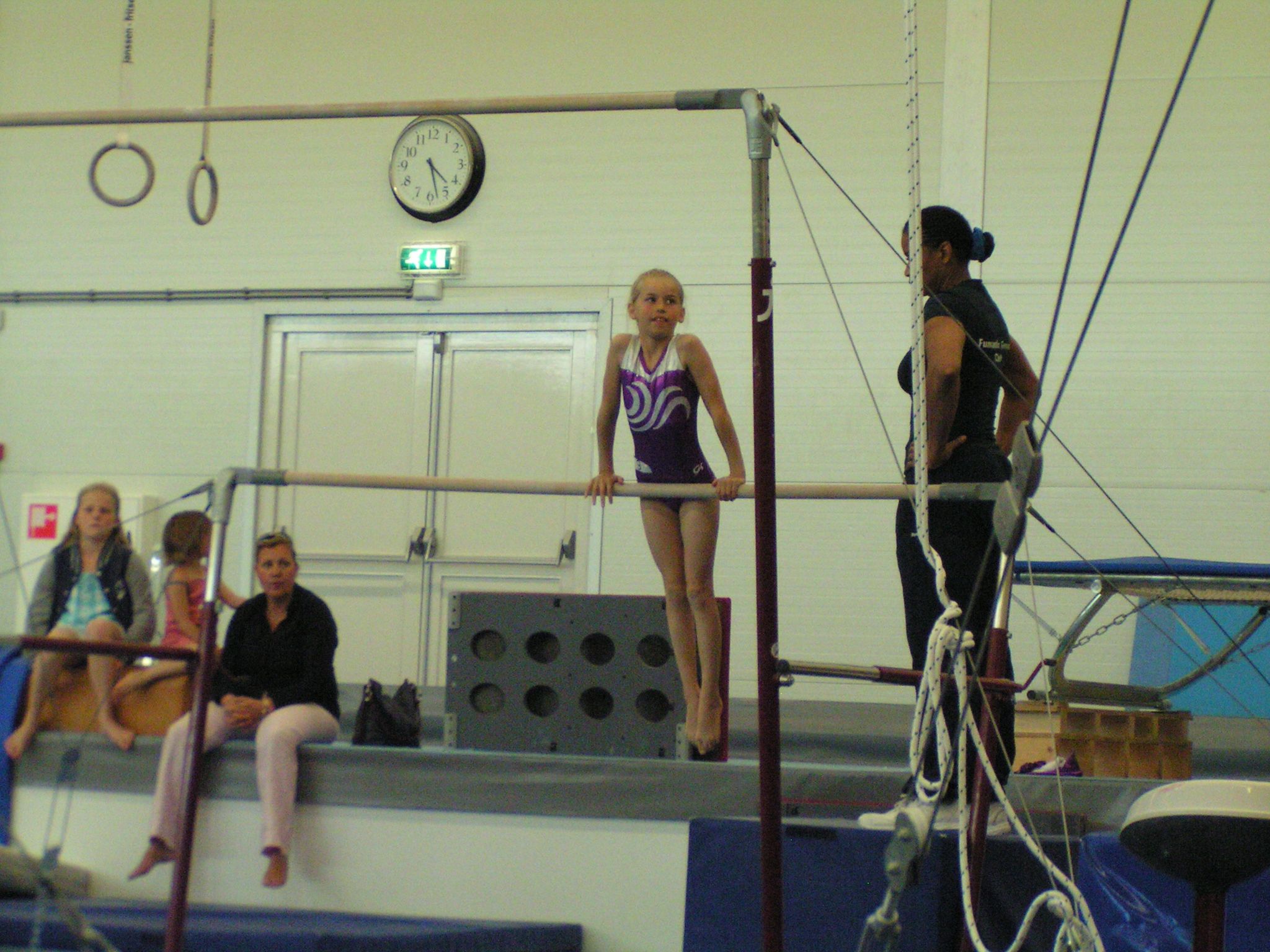 We are looking for gymnastics coaches or PE teachers/students