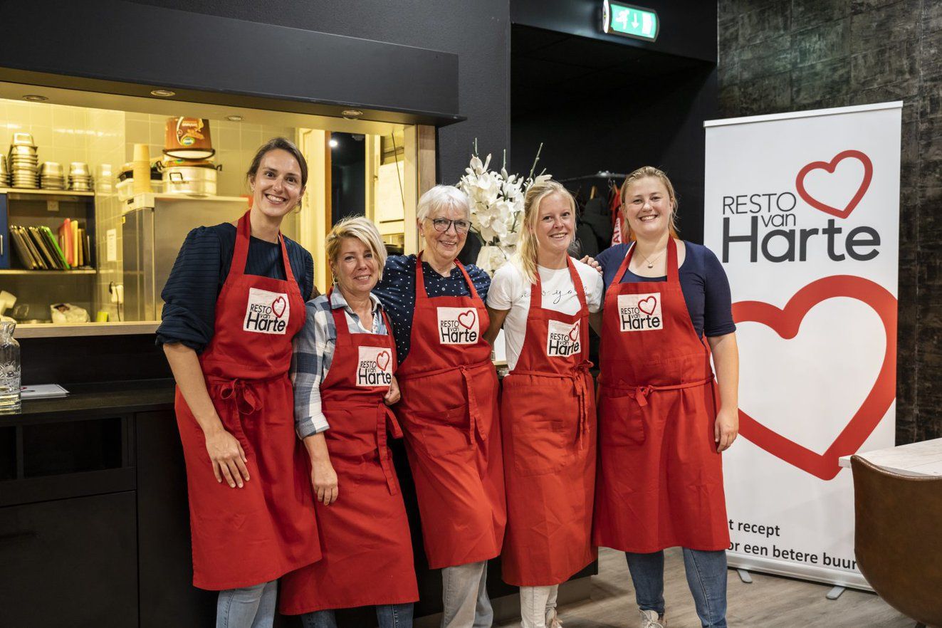 Cooking for the neighborhood with Resto VanHarte Ypenburg!