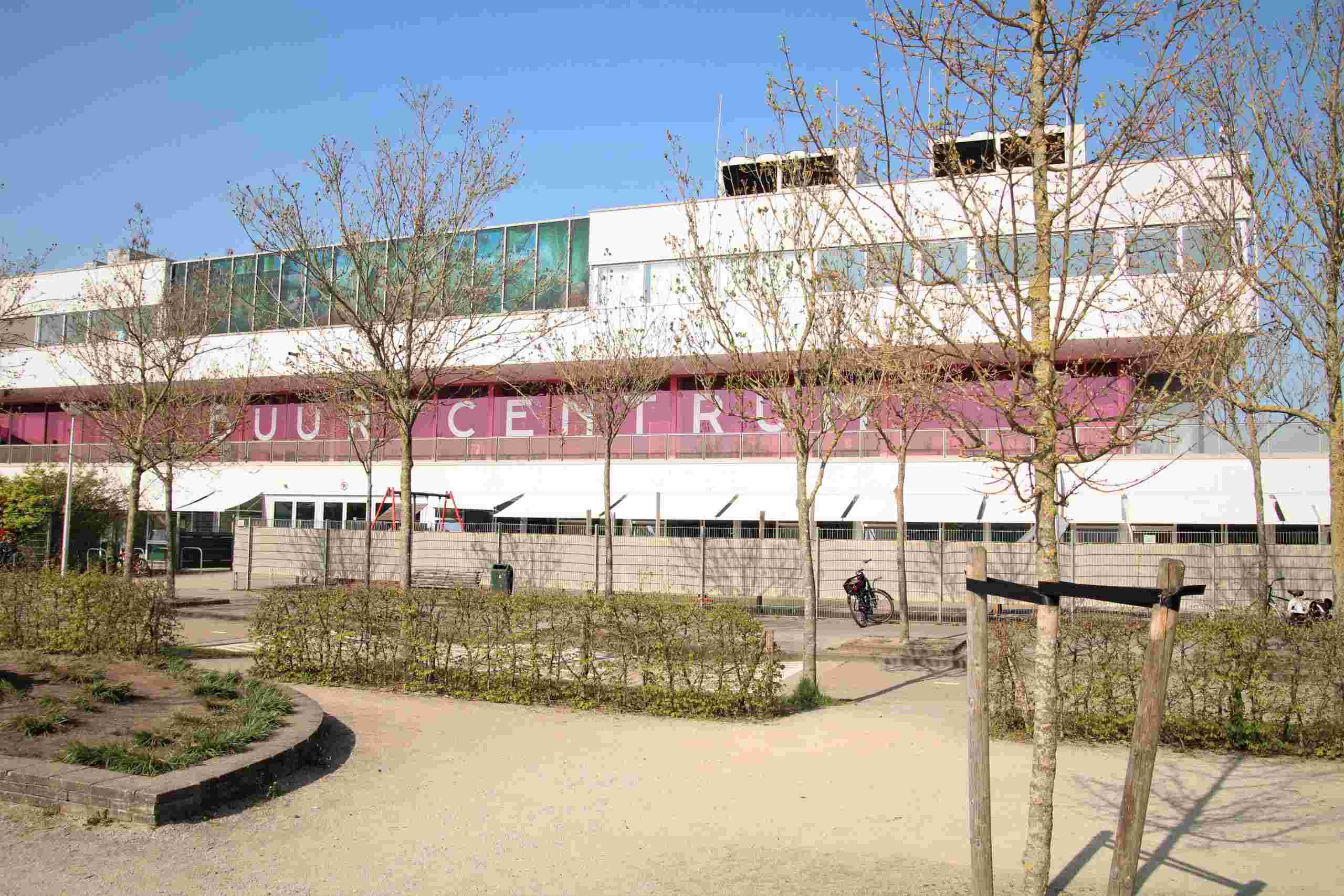 gastheer/vrouw gezocht in buurtcentrum 'de Weide Wereld'