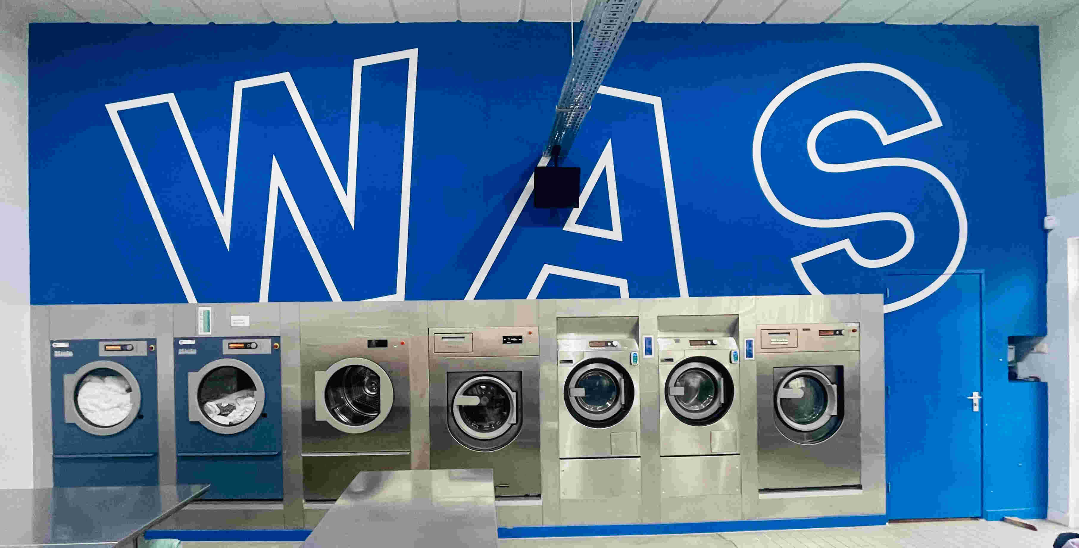 Meehelpen in de Wasserij / Het textielatelier van Foenix op het Zwitsalterrein