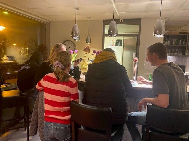 Ga je gezellig mee op stap?