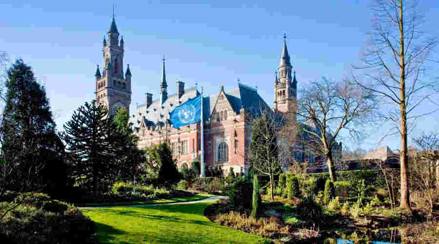 Volunteer at the Time Capsule Event at the Peace Palace