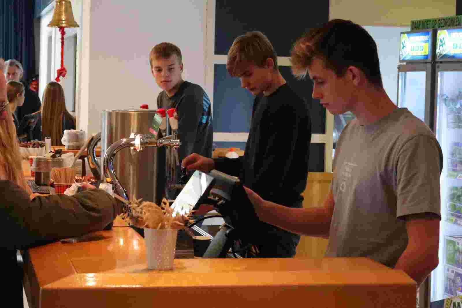 Draai een kantinedienst