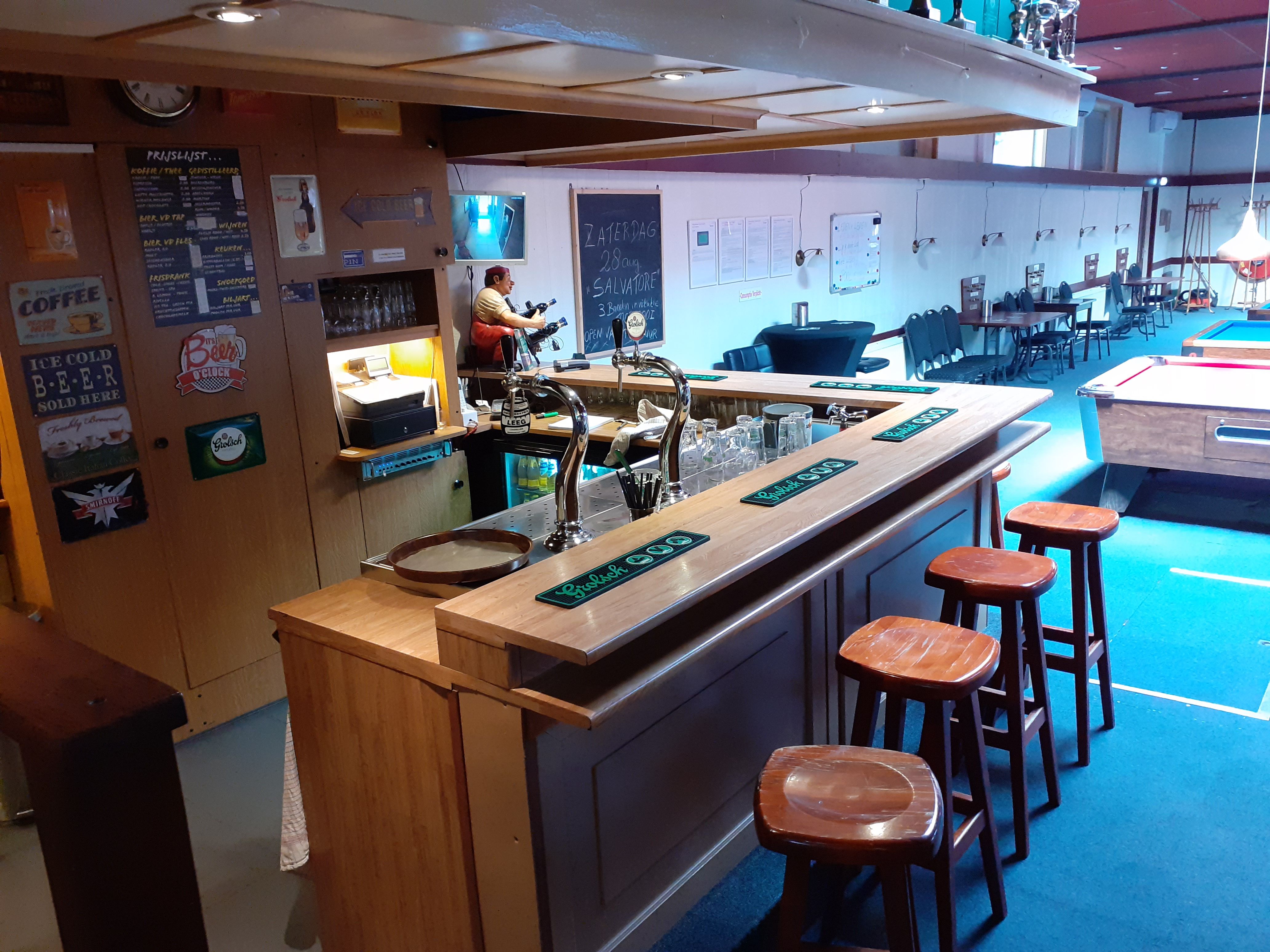 Gezocht barmedewerkers