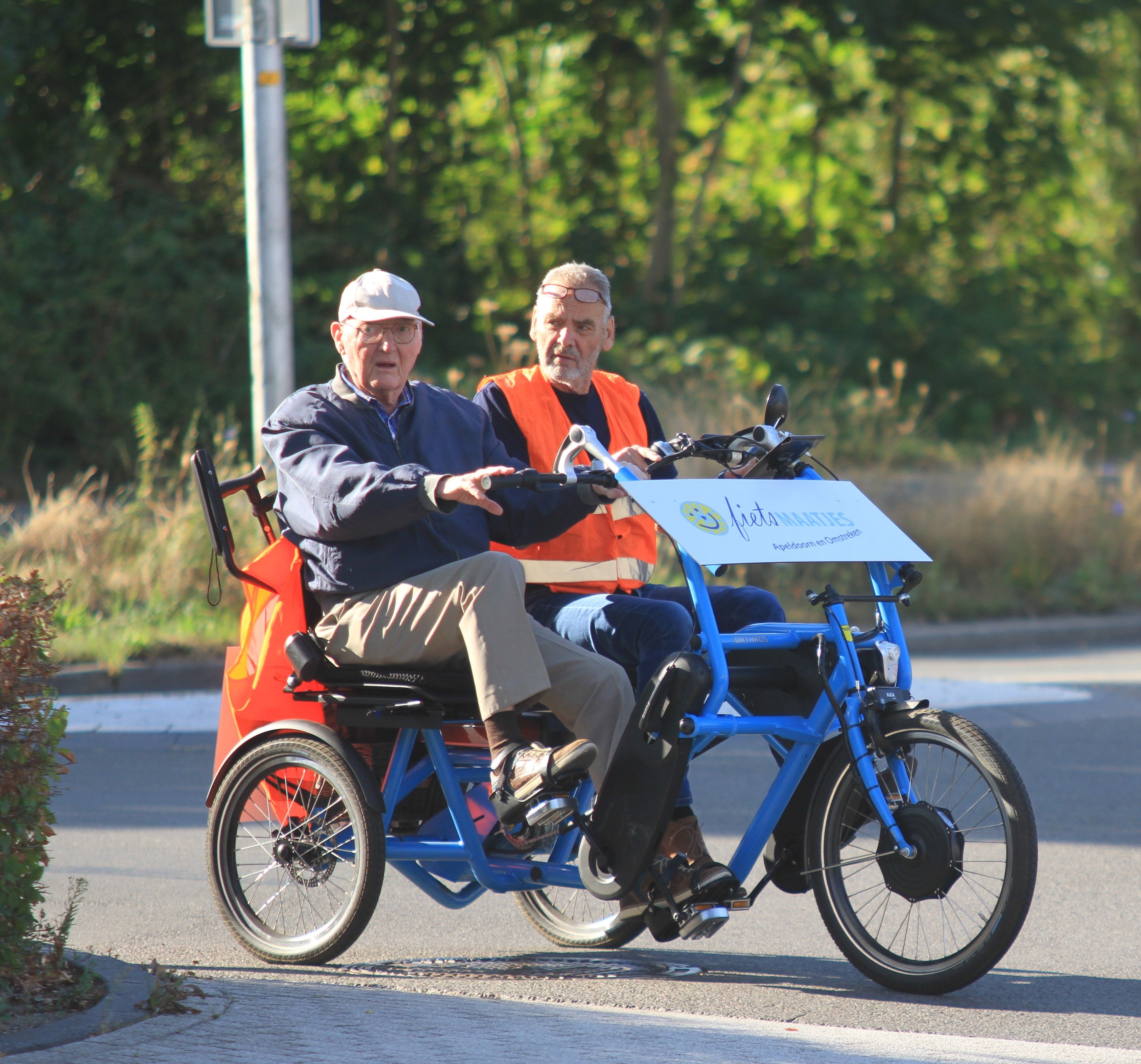 Fietsmaatjes Apeldoorn e.o. breidt uit: Vrijwilligers gezocht voor team Woudhuis