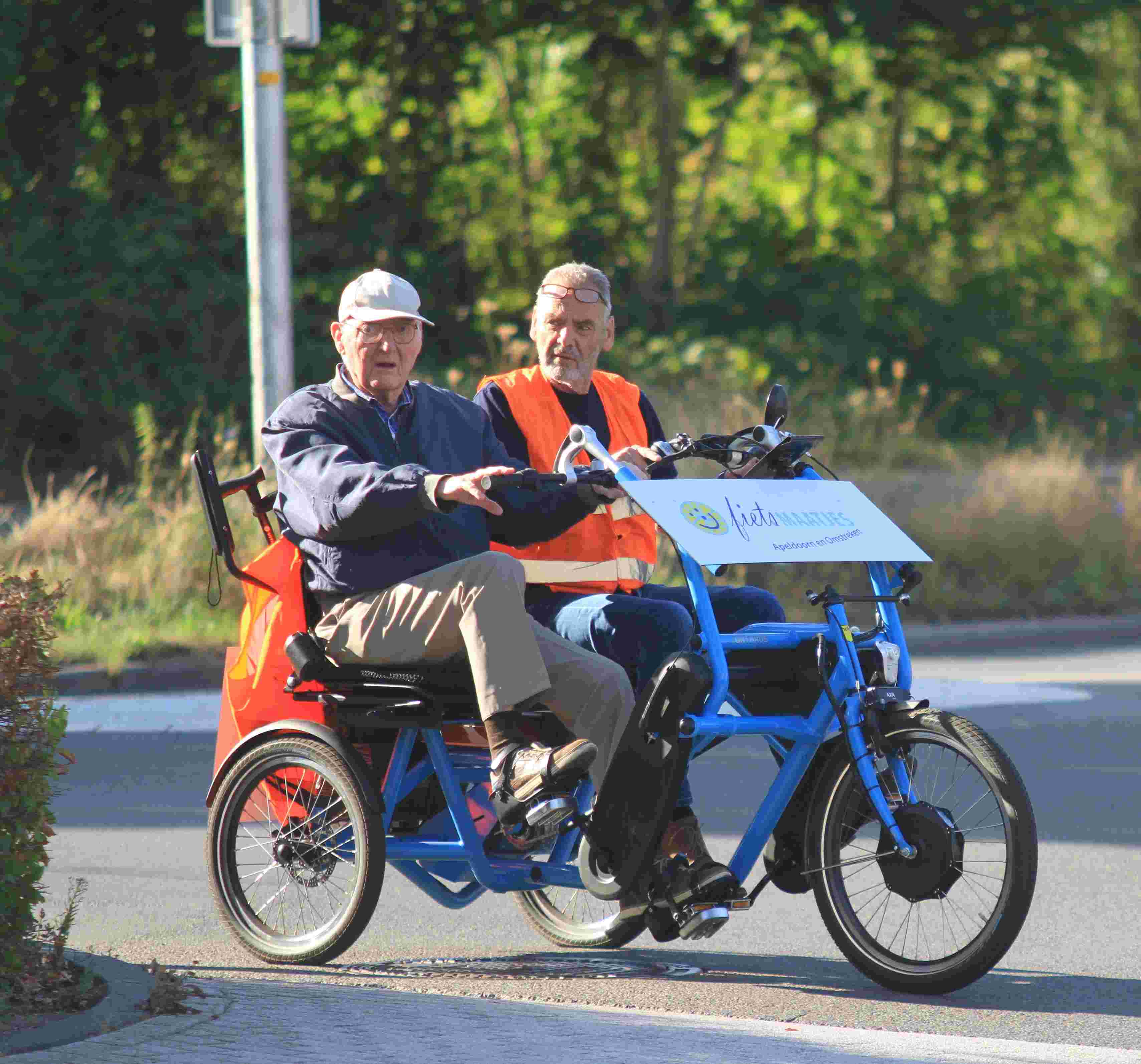 Fietsmaatjes Apeldoorn e.o. breidt uit: Vrijwilligers gezocht voor team Woudhuis