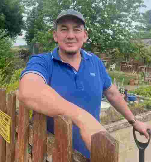 Edwin, refugee from Honduras Volunteering for Sue Ryder/Brainkind