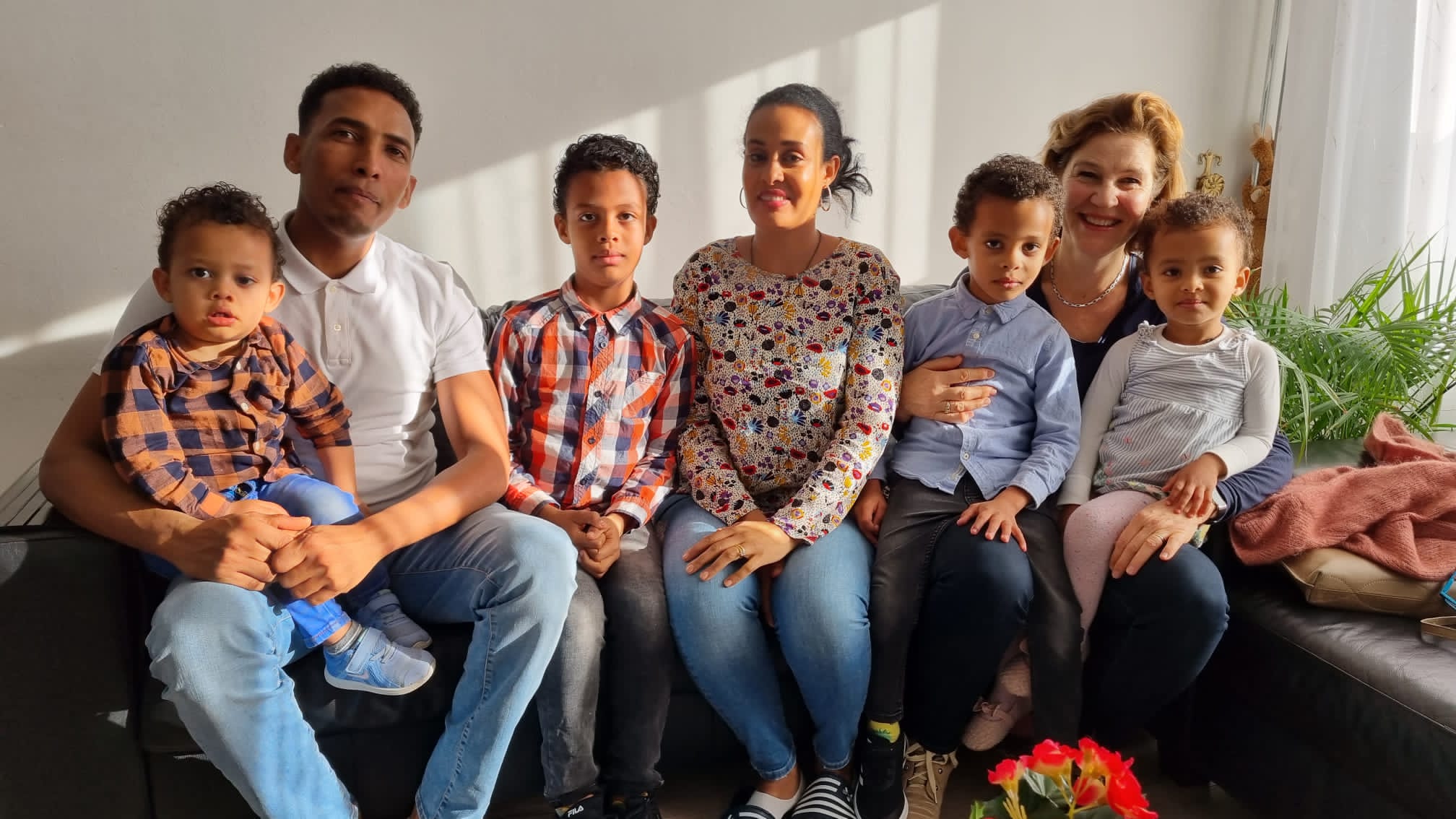 Taalcoach Brigit bij het gezin thuis