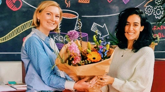 Rachida welcomes her new collegae Eva in the CSR team for VCA.