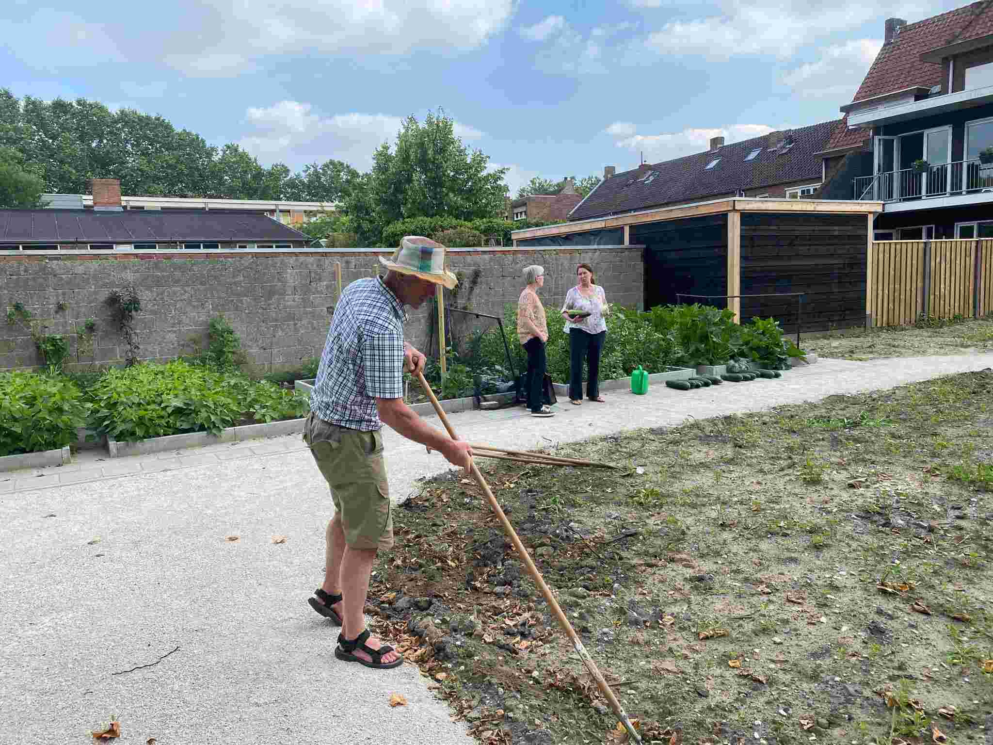 Vrijwilliger voor de ecologische stadstuin