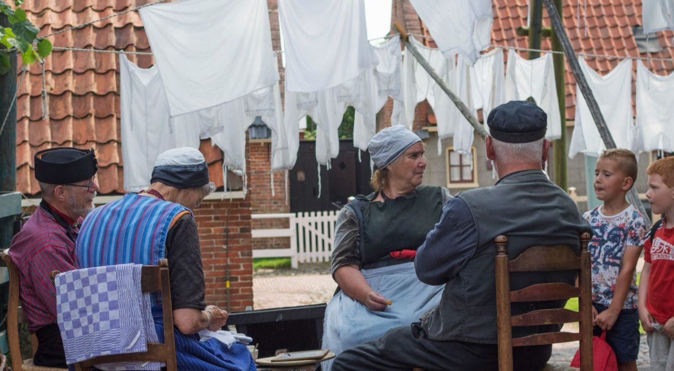 Vrijwilliger Gastvrouw Huishouden 1920